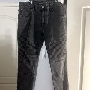 Black Skinny Jeans